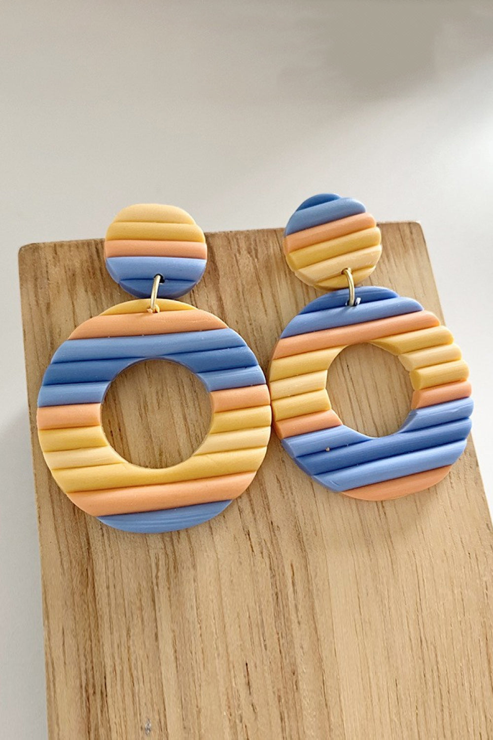 Stylish Round Shape Dangle Earrings in Polymerized Clay