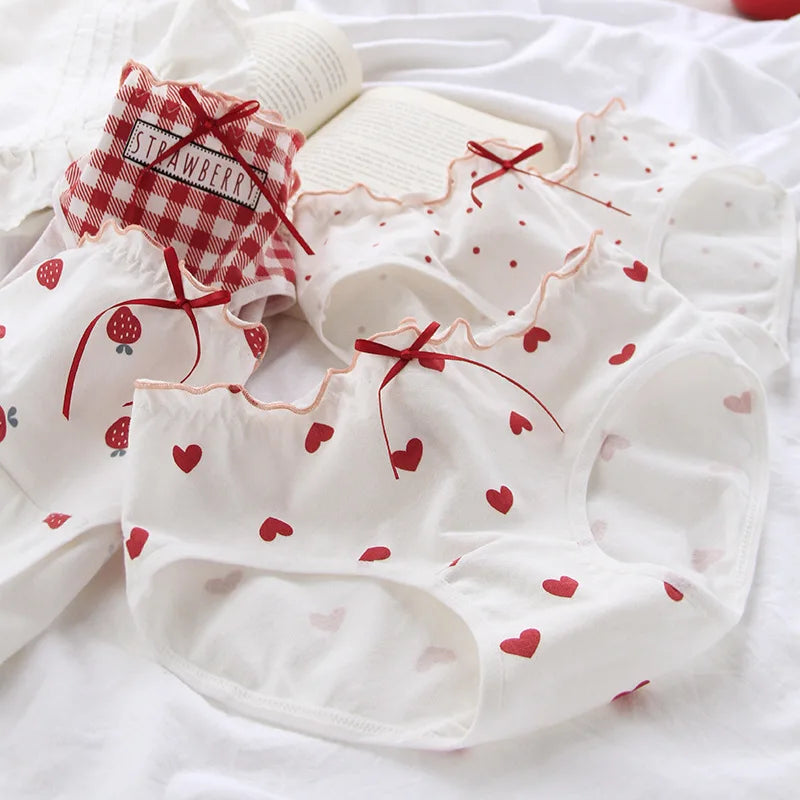 3-Pack Strawberry Cotton Panties – Soft Mid-Rise Seamless Briefs