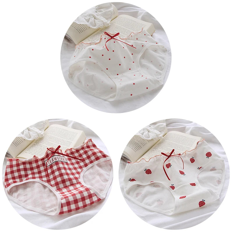 3-Pack Strawberry Cotton Panties – Soft Mid-Rise Seamless Briefs