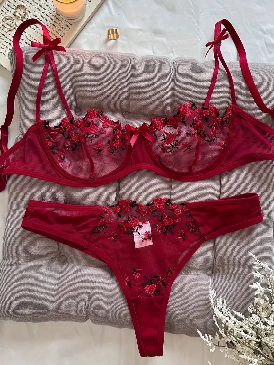Night Beautiful Floral Embroidery Sexy Women's Lingerie Set