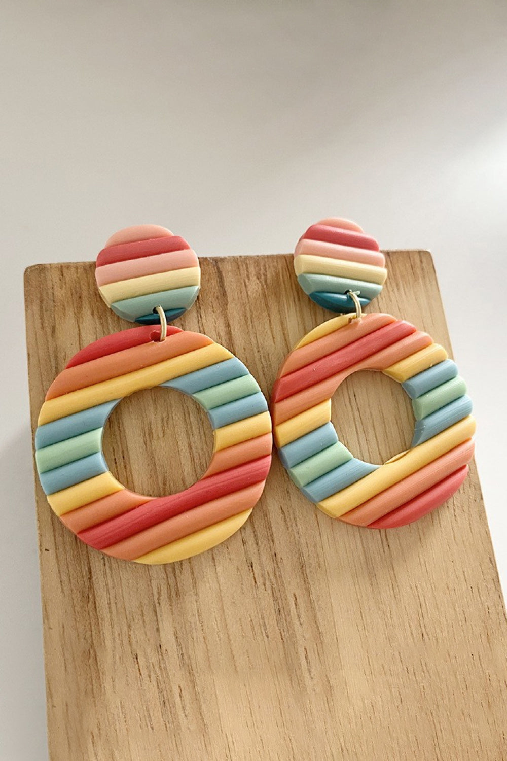 Stylish Round Shape Dangle Earrings in Polymerized Clay