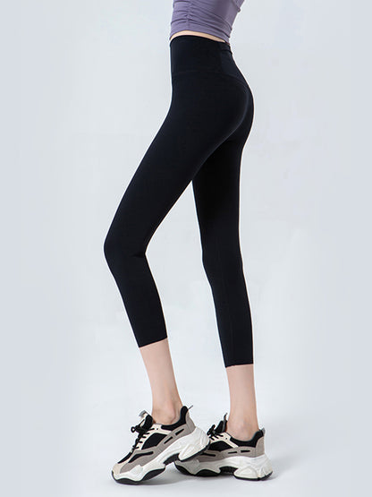 Wide Waistband Cropped Sports Leggings – Comfort Meets Style