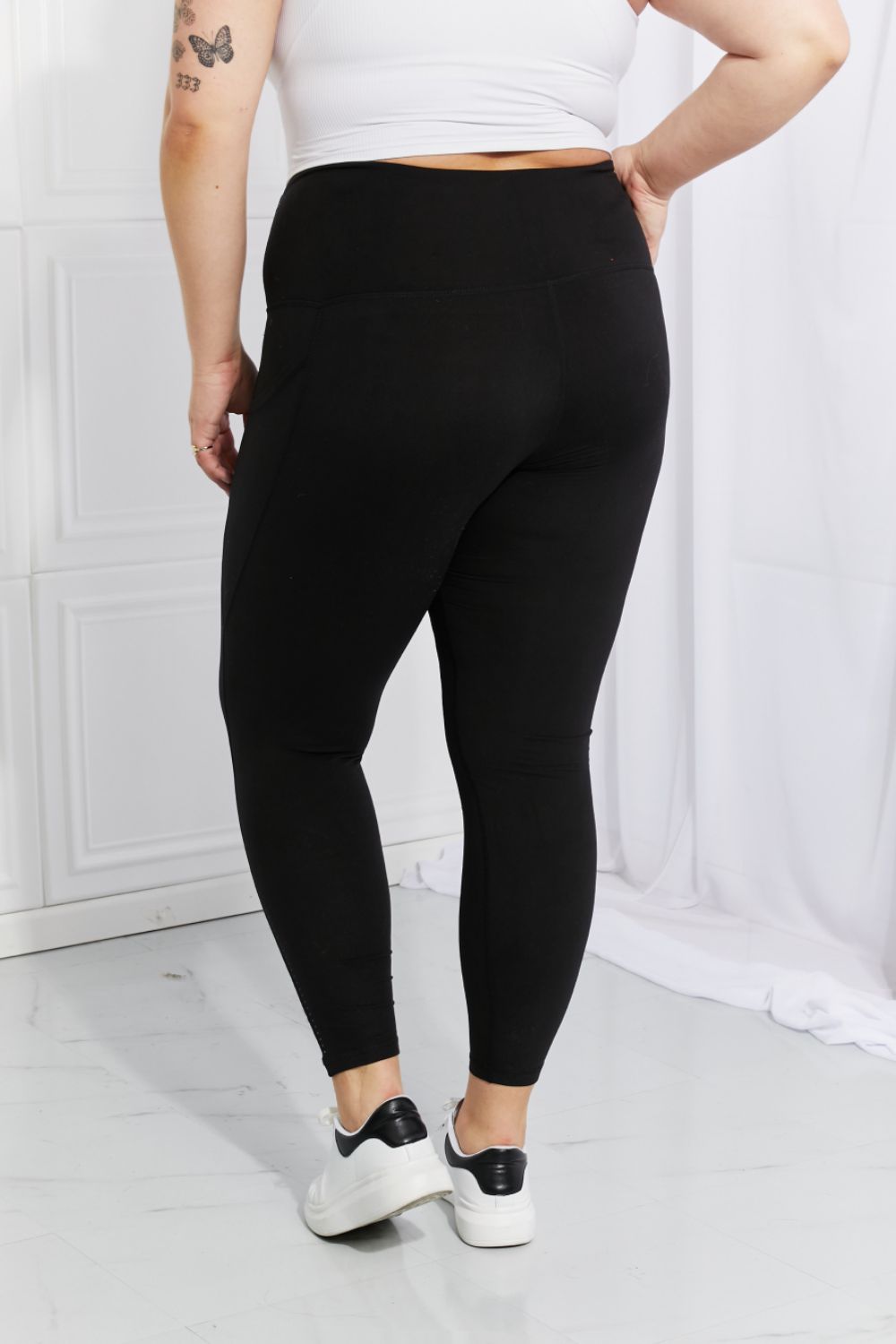 Full Size Strengthen and Lengthen Reflective Dot Active Leggings