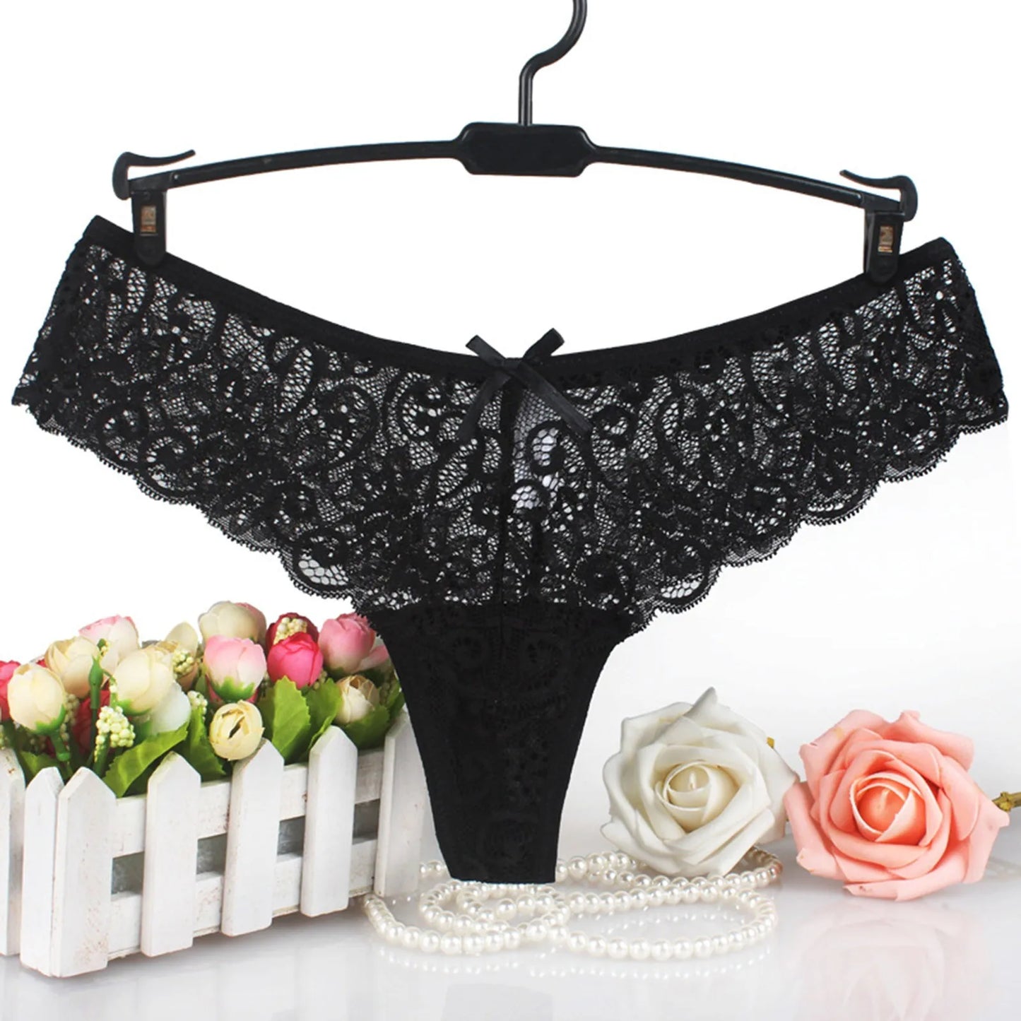 Women Lace Sexy T Pants Low Waist Panties Thong Female Underwear Exquisite Crotchless Shorts Sexy Lace Low-Rise G-String стринги