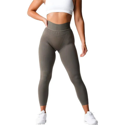 Seamless Fitness Leggings for Women with Elastic, Breathable & Comfortable Tights