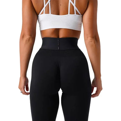 Seamless Fitness Leggings for Women with Elastic, Breathable & Comfortable Tights