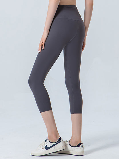 Wide Waistband Cropped Sports Leggings – Comfort Meets Style