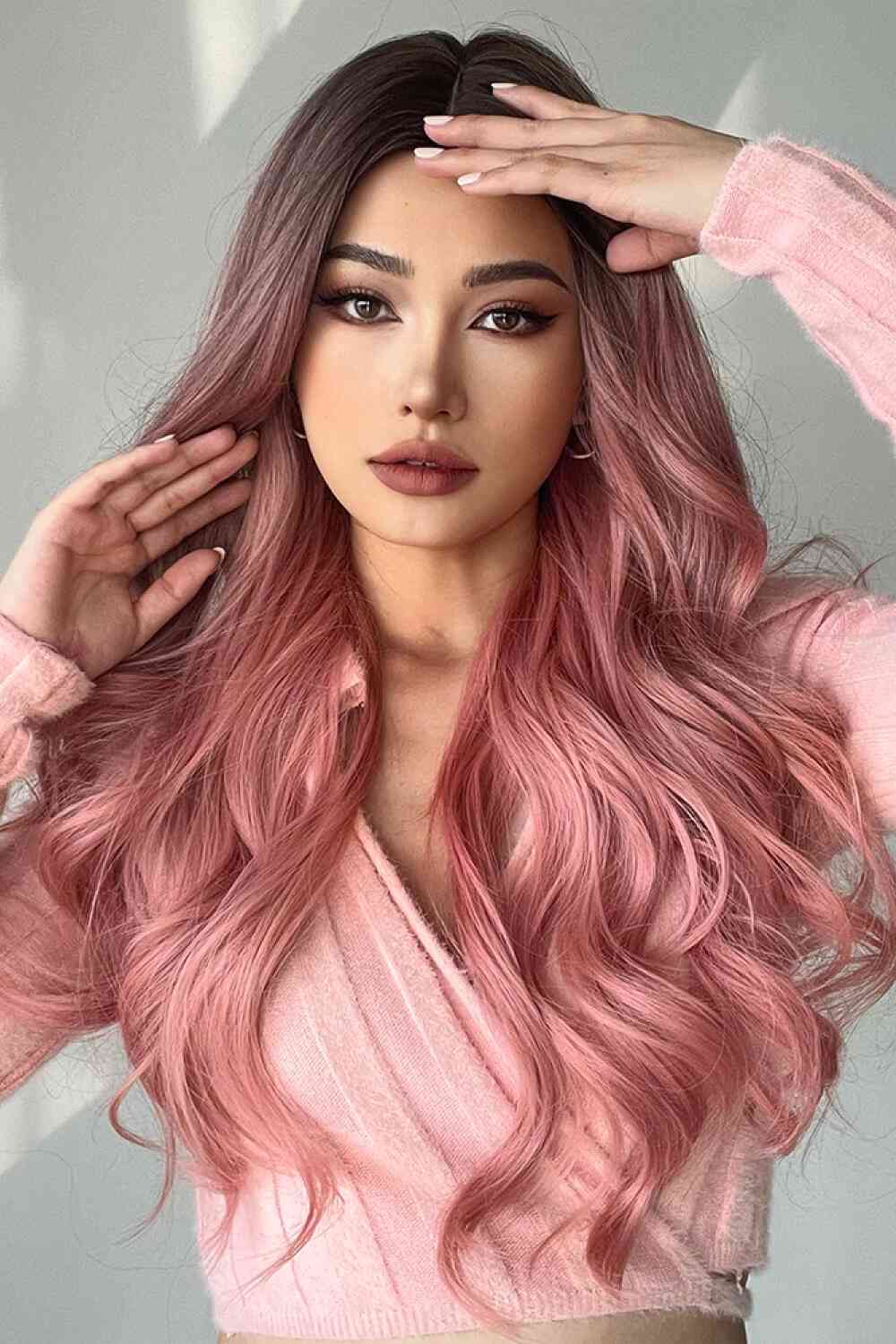 Vibrant 26-Inch Pink Fashion Wave Synthetic Long Wigs for Glamorous Style