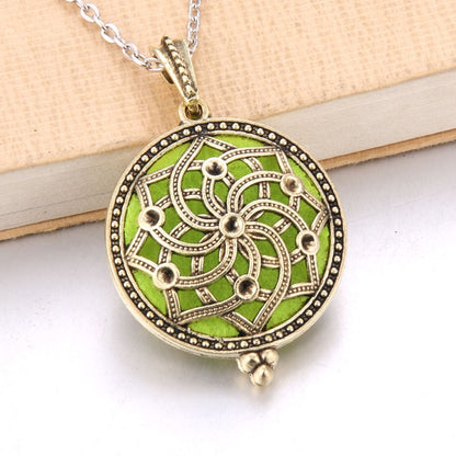 1pcs Aroma Diffuser Pendant Locket Necklace with Pads