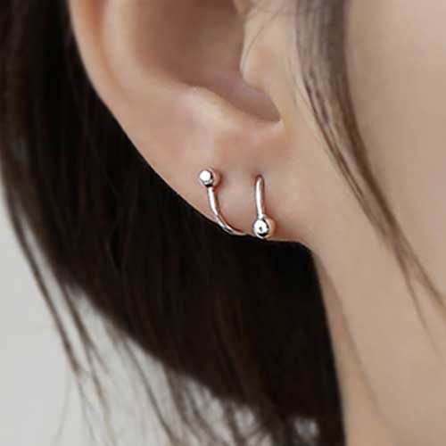 2Pcs Stainless Steel Piercing Screw Earrings